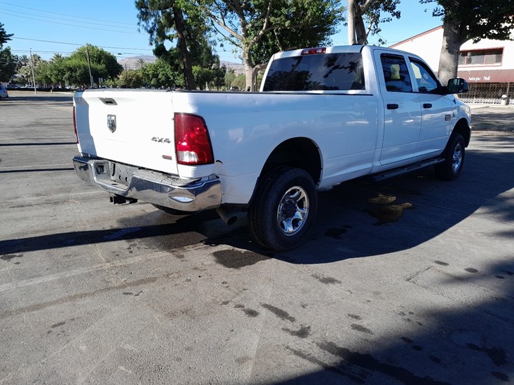 2012-ram-2500-hd-image-3