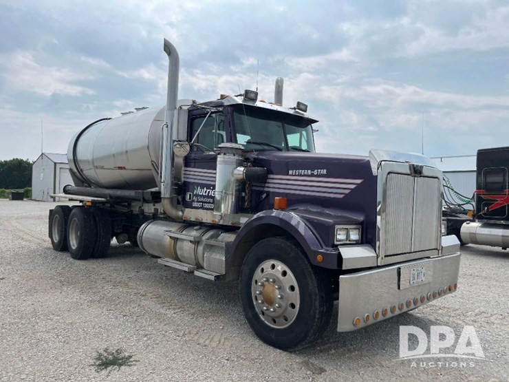 1996-western-star-model-496f-liquid-nurse-truck-(jn2748,-unit-40582)-image-5