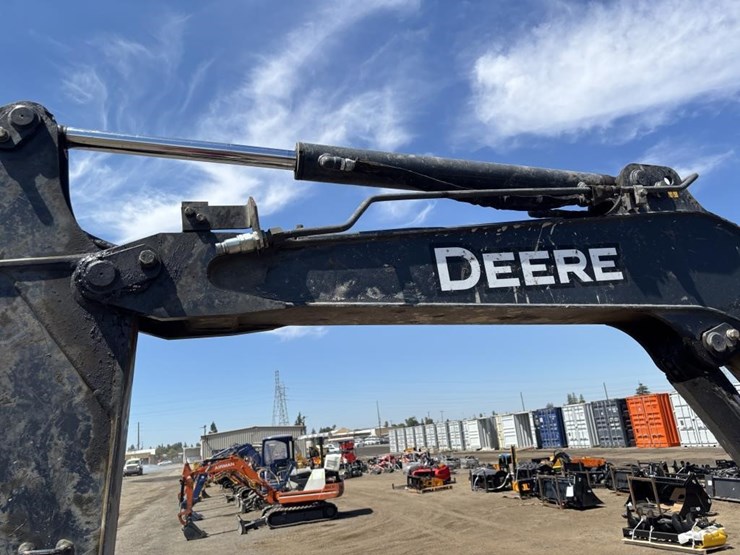 2016-deere-50g-image-18