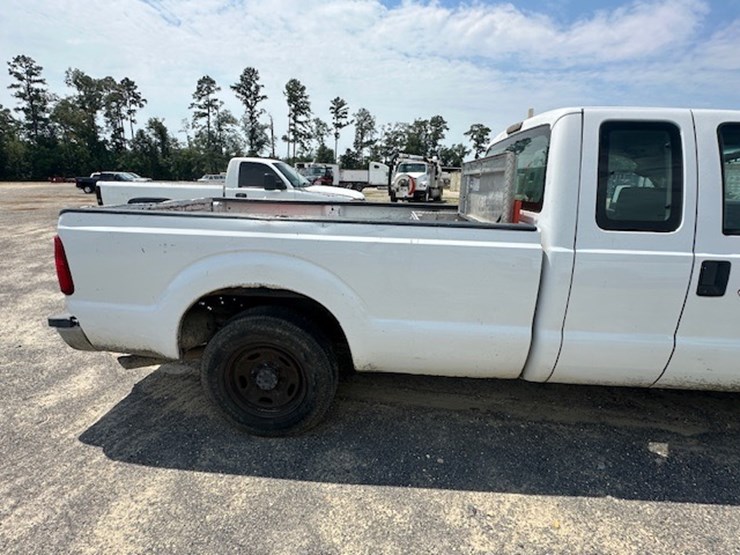 2011-ford-f250-image-19