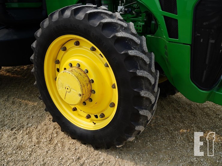 2009-john-deere-8330-image-17