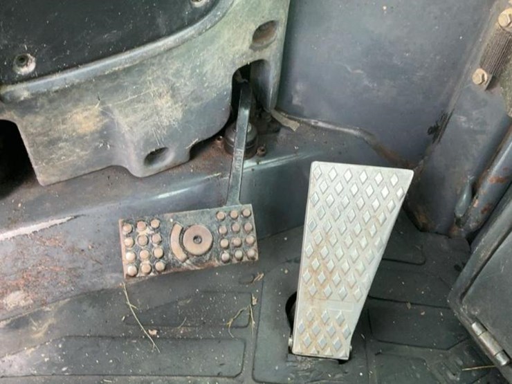 2003-deere-648g-image-104