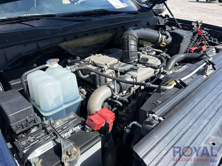 2016-nissan-titan-image-9