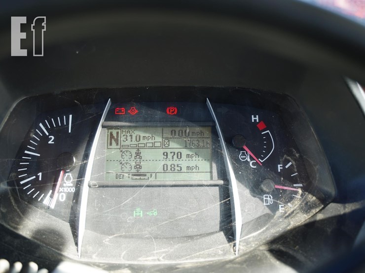 2018-kubota-m7-151-image-40