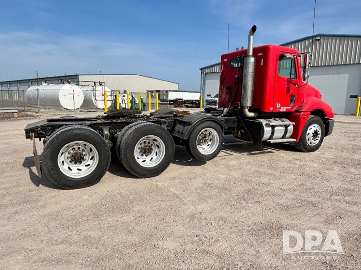 2006-freightliner-columbia-day-cab-truck-(gp11331,-unit-88)-image-5