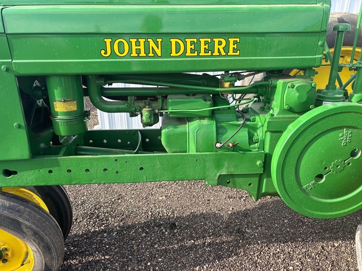 john-deere-b-image-8