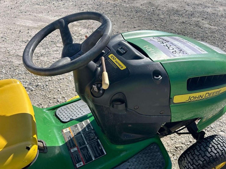 2010-john-deere-la105-image-12