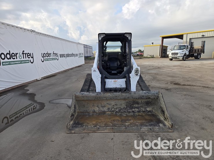 2022-bobcat-t770-image-8