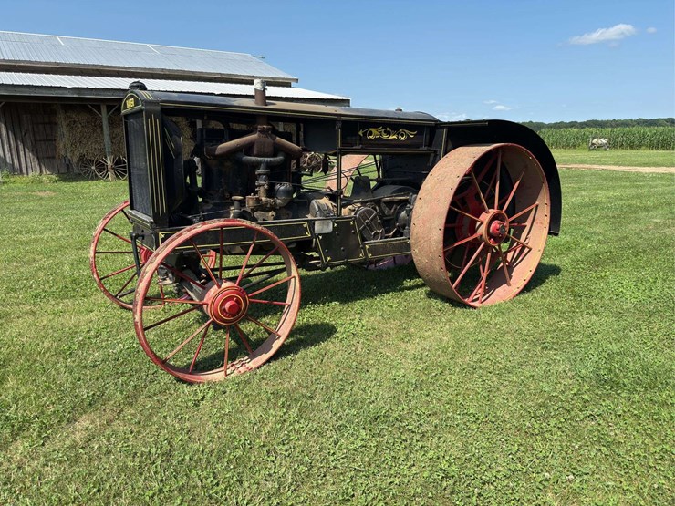 baker-22-40-tractor-image-5