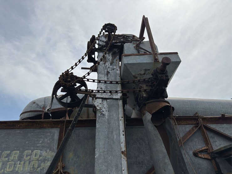 baker-threshing-machine-image-22