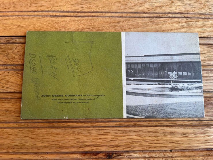 (2)-john-deere-sales-literature-image-3