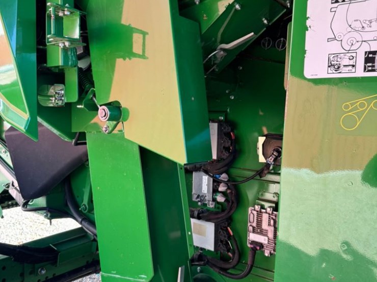 2016-john-deere-s690-image-15