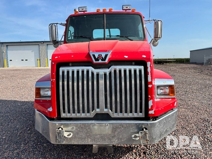 2017-western-star-w4700sb-day-cab-truck-(gp11326,-unit-81)-image-3