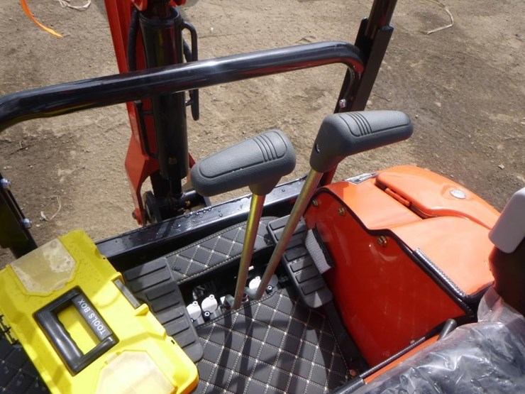 2025-tpm-16-hydraulic-excavator-image-21