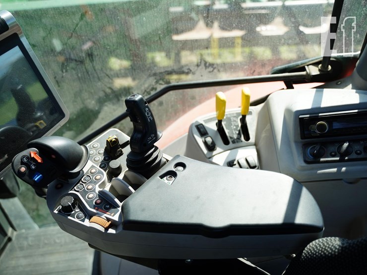 2018-kubota-m7-151-image-32