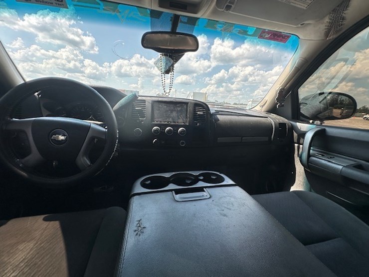 2009-chevrolet-silverado-image-31
