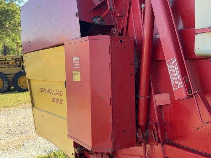 new-holland-855-image-11