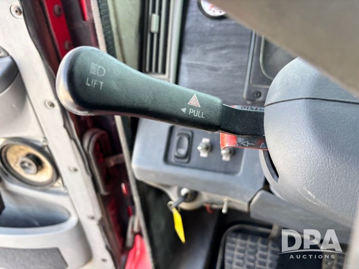 2006-freightliner-columbia-day-cab-truck-(gp11331,-unit-88)-image-97