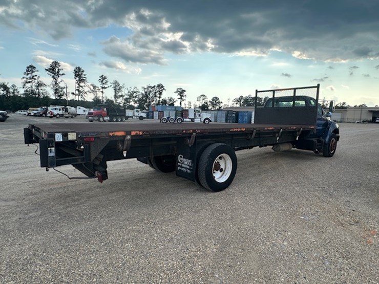 2000-ford-f650-image-3