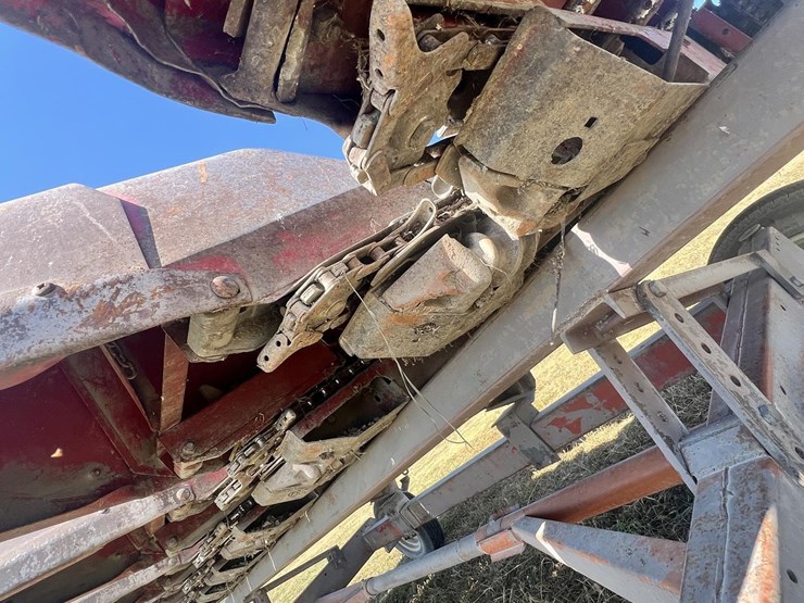 case-ih-1063-image-18