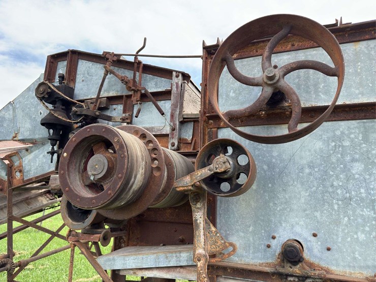 baker-threshing-machine-image-27