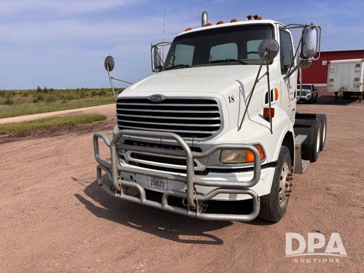 2006-sterling-day-cab-truck-(gp11332,-unit-18)-image-2