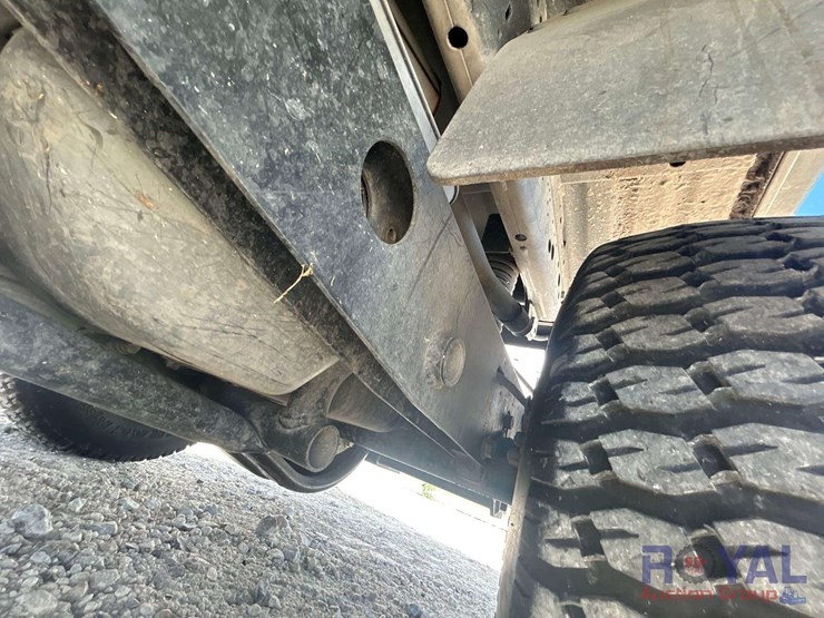john-deere-gator-image-14