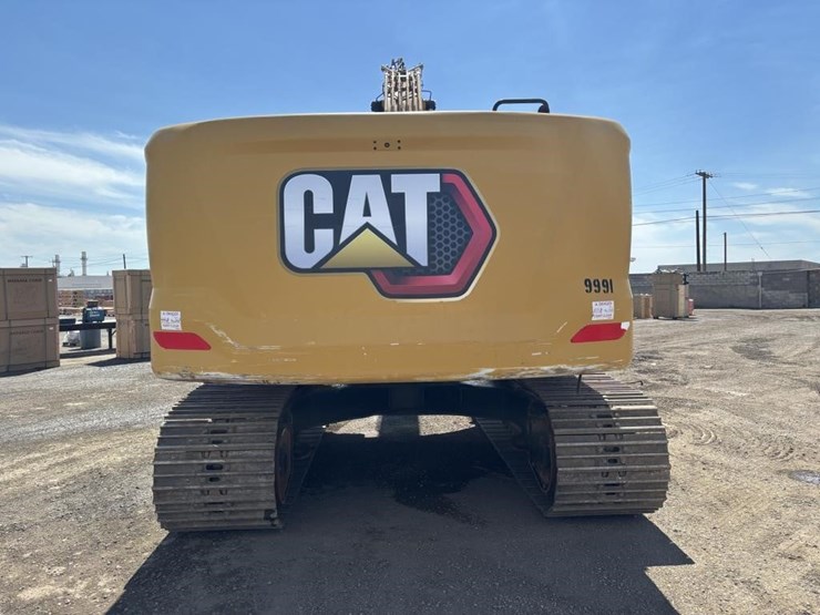 2020-caterpillar-320-image-8