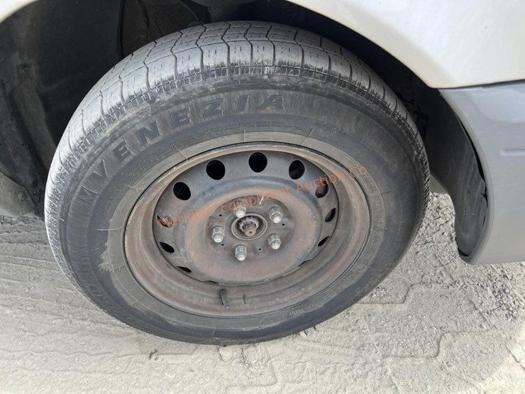2002-toyota-sienna-le-image-28