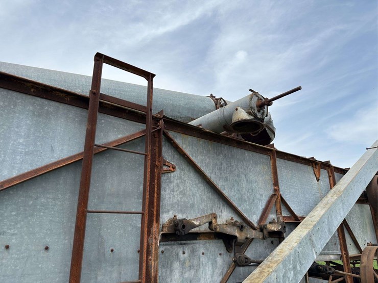 baker-threshing-machine-image-7
