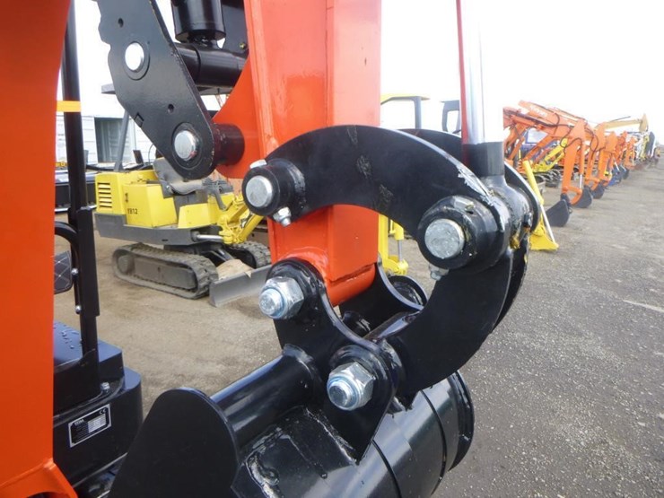 2025-tpm-16-hydraulic-excavator-image-9