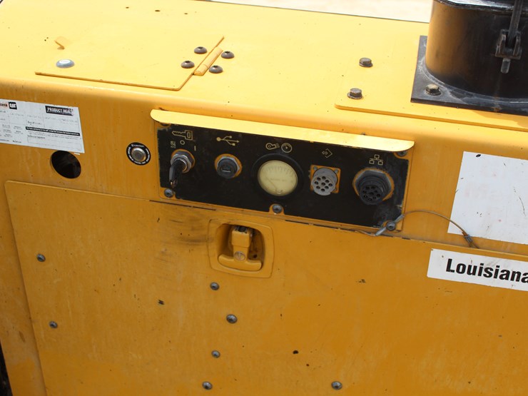 2017-caterpillar-ap-1055f-image-37