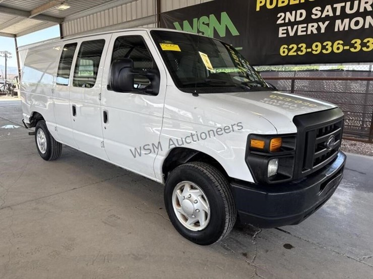 2012-ford-cargo-image-2