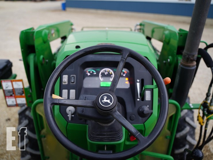 2015-john-deere-5075e-image-33