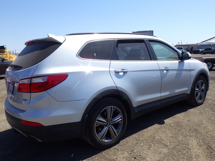 2016-hyundai-santa-fe-image-4