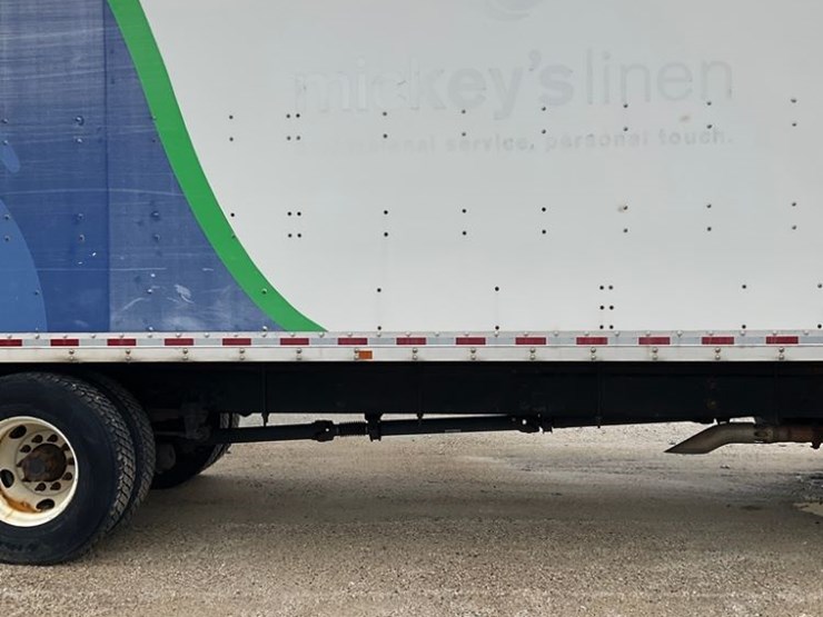 2018-ford-f650-image-25