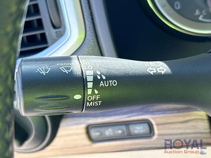 2016-nissan-titan-image-16