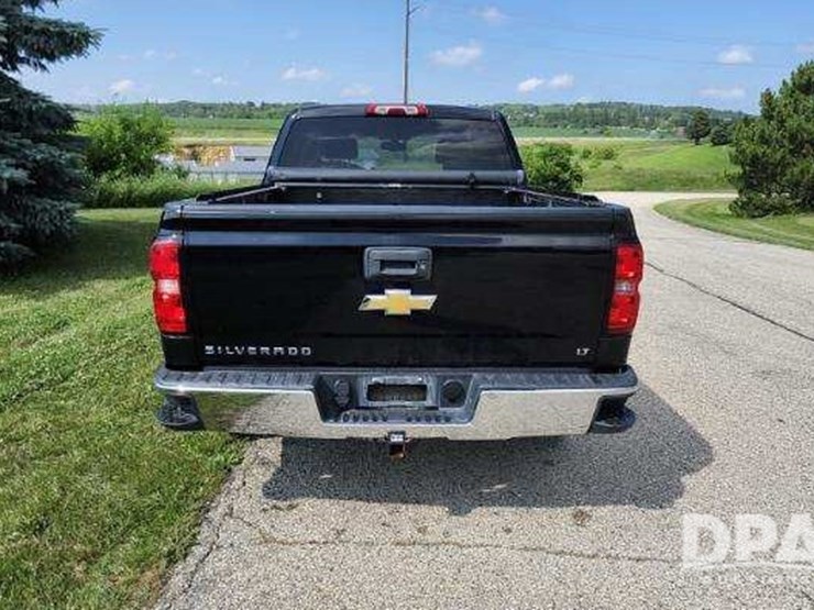 2015-chevrolet-silverado-image-4