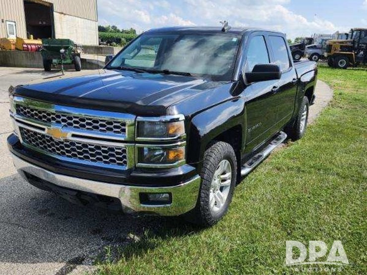 2015-chevrolet-silverado-image-1