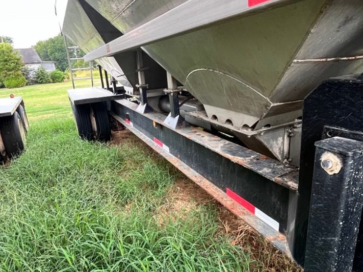 2022-kbh-tt2000-dry-fertilizer-tender-(njp342,-unit-108)-image-6