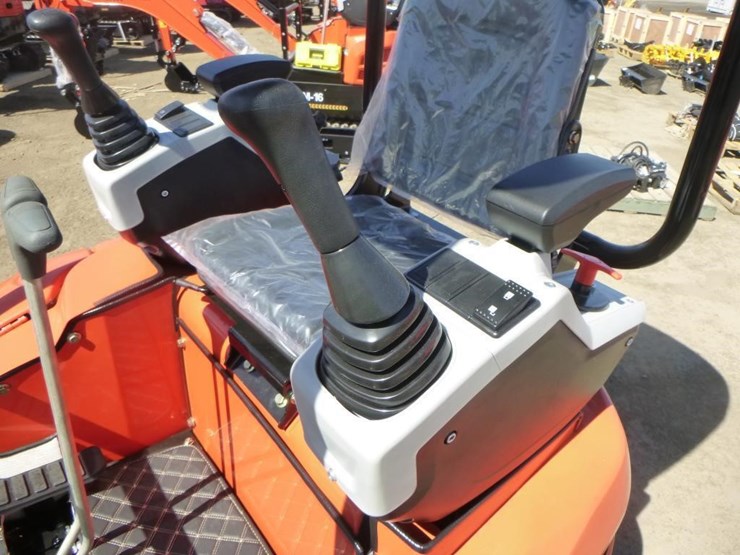 2025-tpm-16-hydraulic-excavator-image-21
