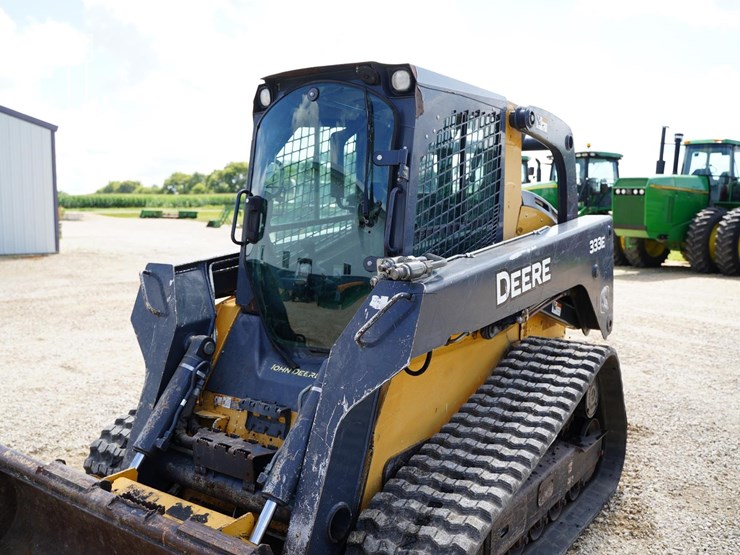 2015-deere-333e-image-9