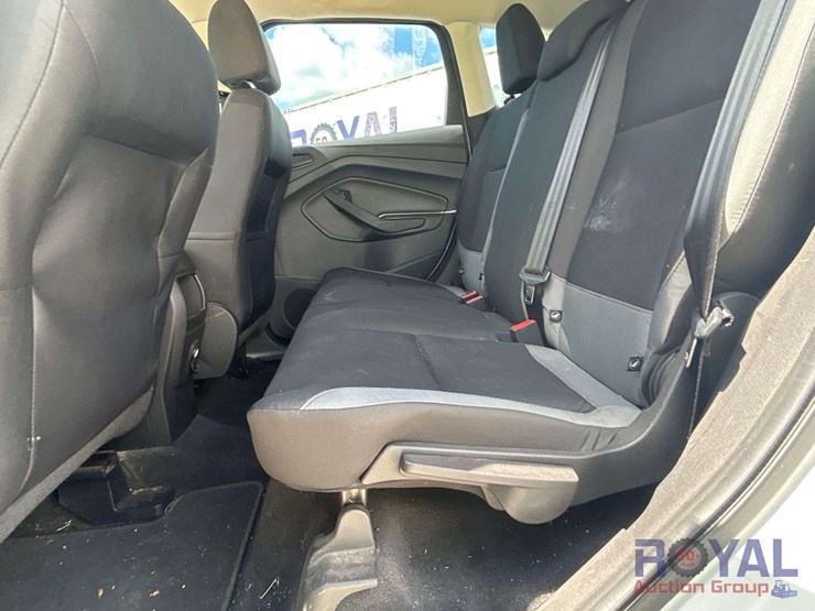 2015-ford-escape-image-19