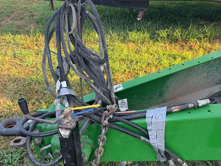 top-air-1200-sprayer,-90ft-boom,-monitor-control-box,-manual,-hydraulic-drive,-1200-gallon-tank,-used-this-spring,-20"-spacing,-320/90r46-tires-image-23