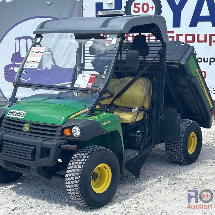 JOHN DEERE GATOR