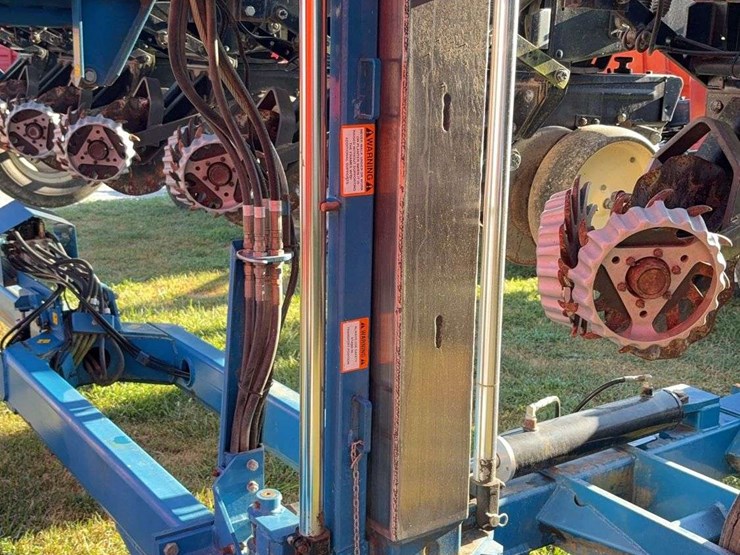 kinze-2600-image-19