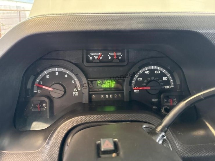 2012-ford-cargo-image-18