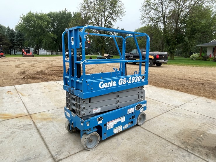 2016-genie-gs1930-image-1