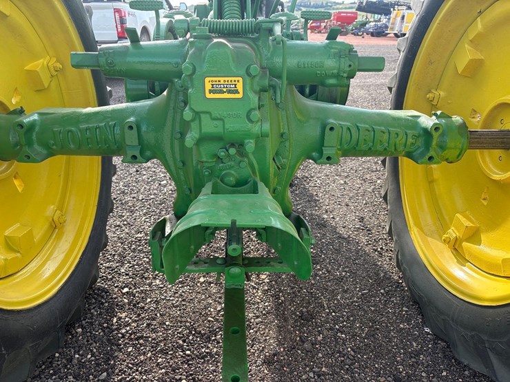 john-deere-b-image-10