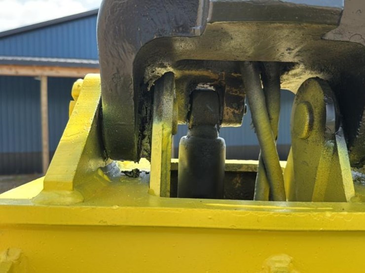 #411-•-2004-john-deere-548glll-skidder-image-42